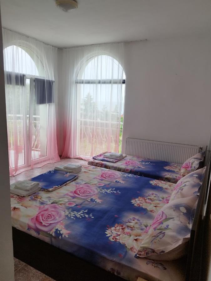 Family Hotel Kentavar 2 Бяла Экстерьер фото